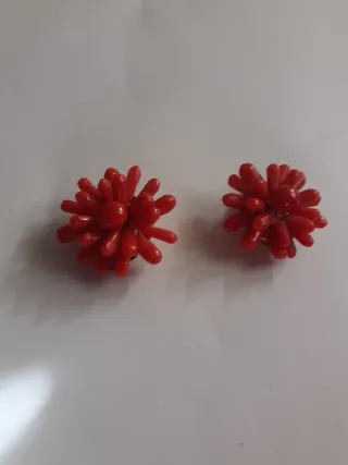 Pendientes de coral rojo,espero ofertas