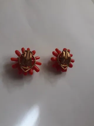Pendientes de coral rojo,espero ofertas