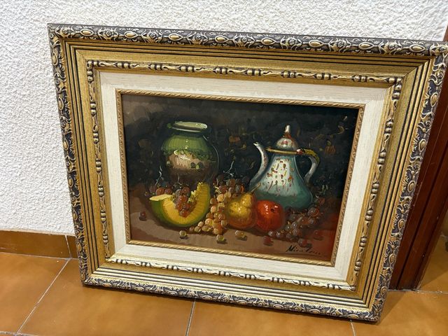 Cuadro con marco dorado y verde