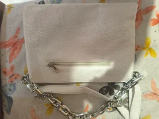 Borsa bianca con catena argento