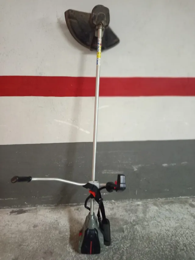 Desbrozadora a batería