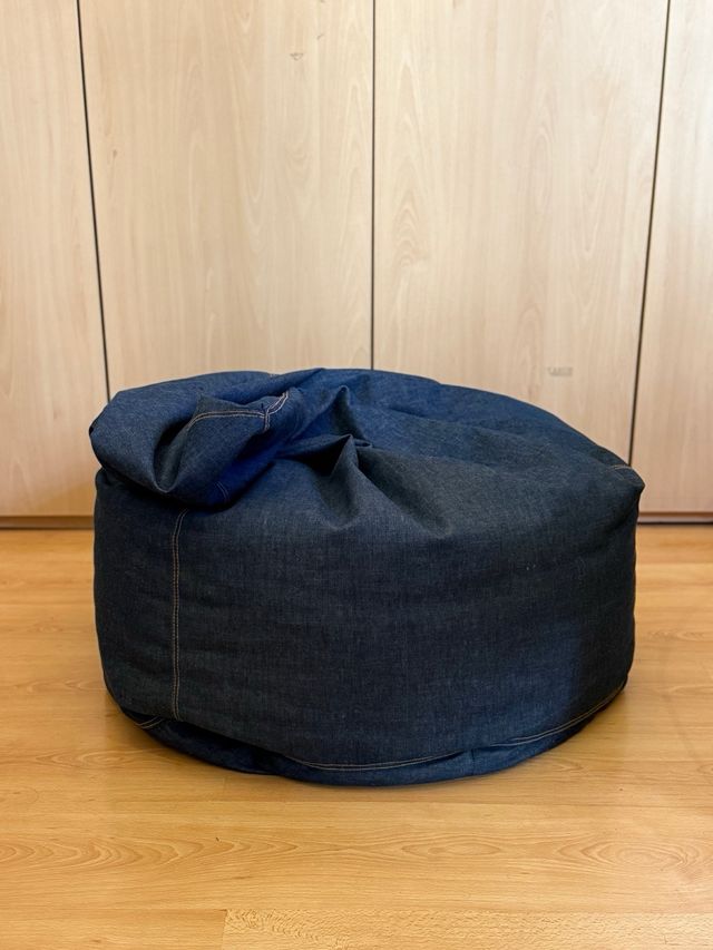 Puf vaquero de bolitas