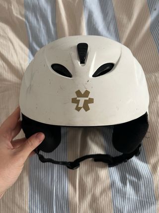 Casco de esquí blanco