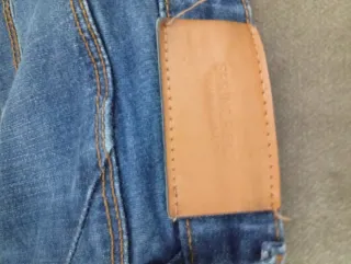 2 Vaqueros Talla 40 y 42. Hombre. Precio total 7€