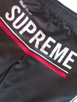 Pantalones Supreme