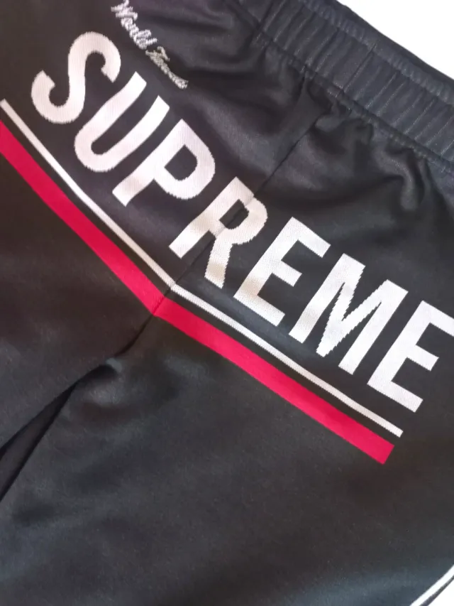 Pantalones Supreme