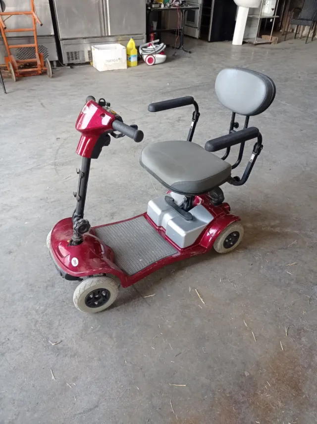 Scooter eléctrico 4 ruedas