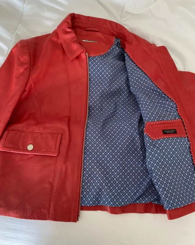 Cazadora corta piel Massimo Dutti