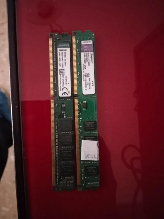 2x Kingston 4GB DDR3 RAM
