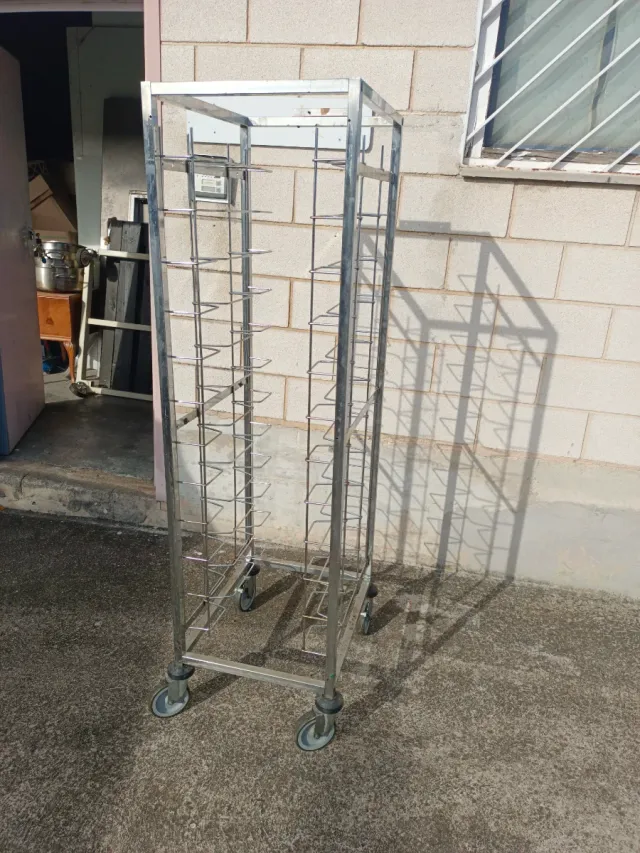 Carro acero inoxidable para bandejas