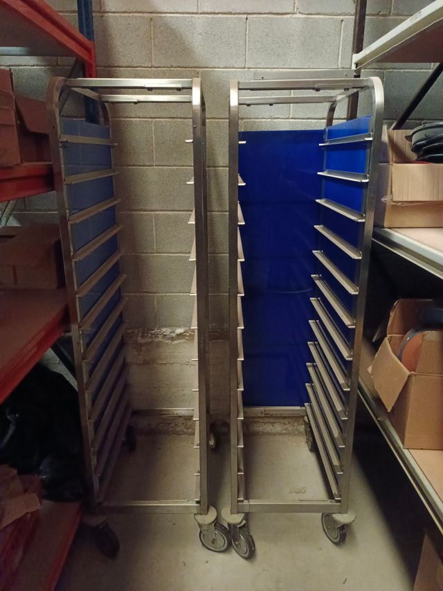Carro acero inoxidable para bandejas