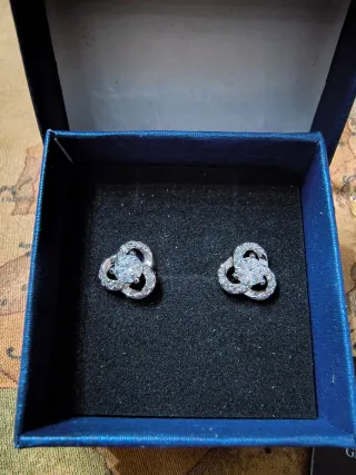 Orecchini argento moissanite trifoglio