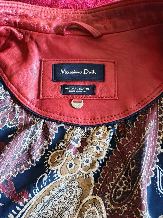 Chaqueta Piel Roja Mujer. marca MASSIMO DUTTI