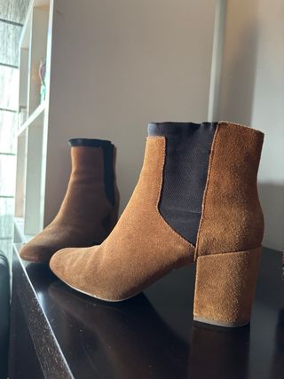 Botines de ante marrones