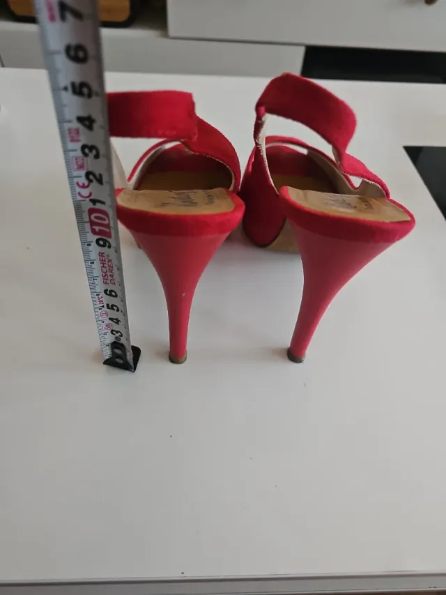 Zapatos Mustang Feelings rojos peep toe