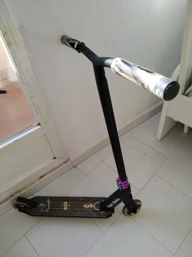 Patinete Acrobático High Roller Negro