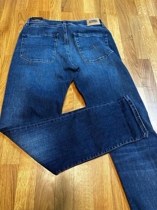 Pantalón vaquero Tommy Hilfiger niño azul