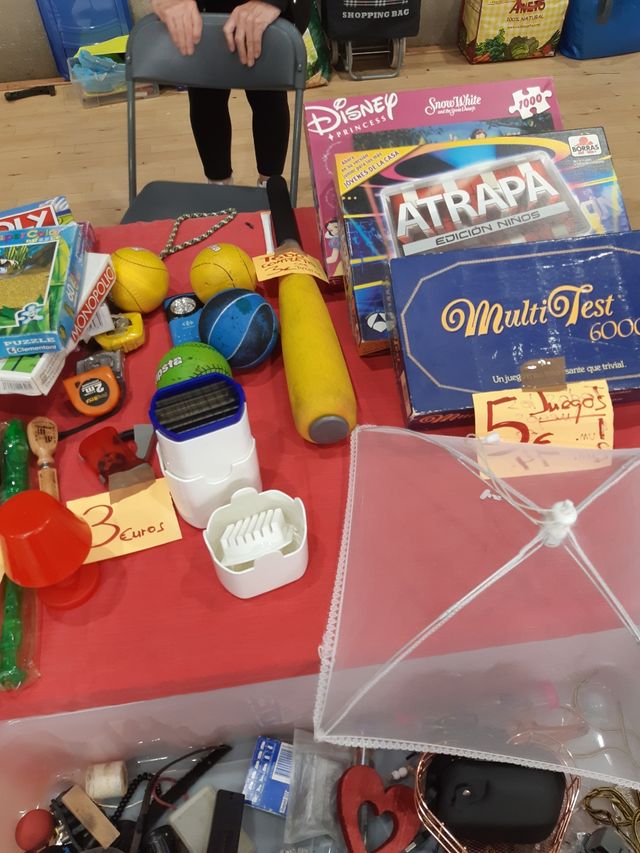 Lote de juegos y artículos varios