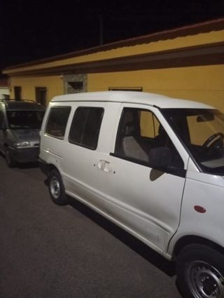 Nissan Vanette 1999