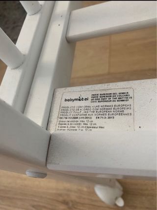 Cuna de madera + colchón