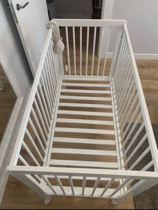 Cuna de madera + colchón