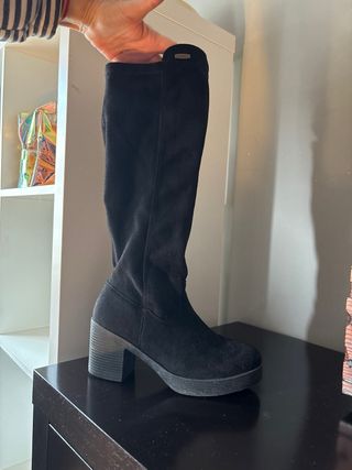 Botas altas negras con plataforma