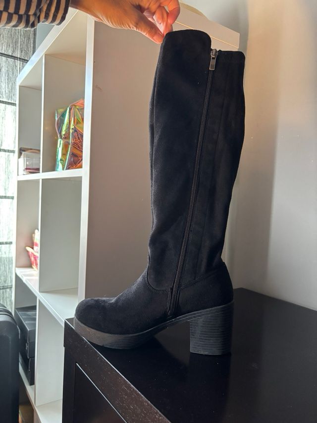 Botas altas negras con plataforma