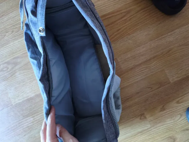 Bolso transportín para mascotas gris