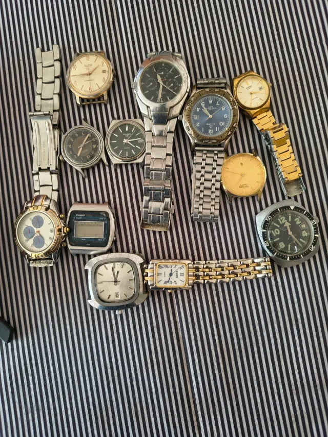 Lote de relojes variados.