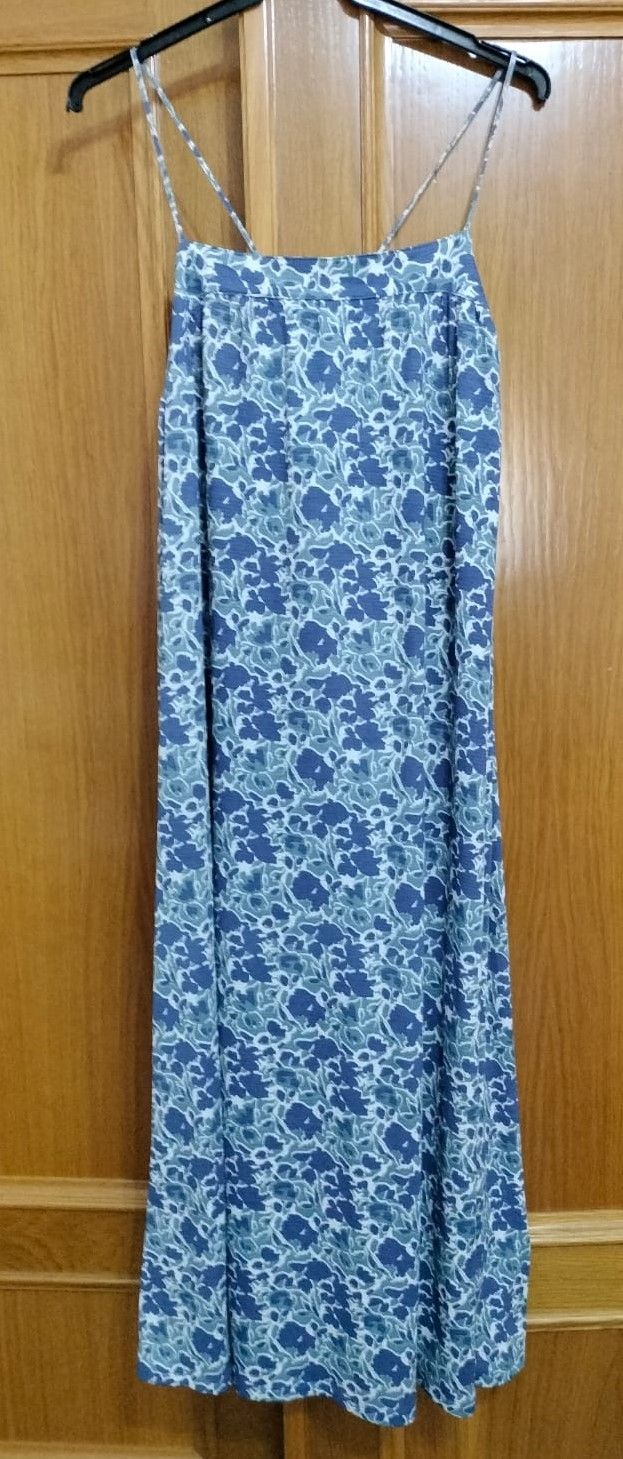 Vestido largo estampado floral azul y blanco