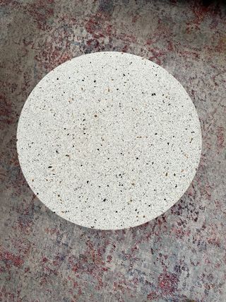 Tavoli ausiliari rotondi effetto mosaico