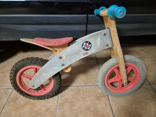 Bicicleta de madera para niños