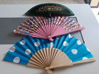 Lote 3 abanicos decorados