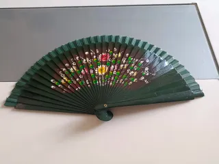 Lote 3 abanicos decorados