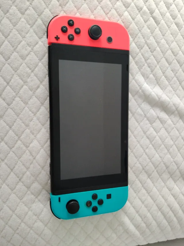 Nintendo Switch Azul y Rojo