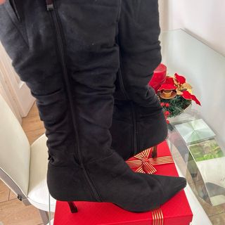 Botines rojos de tacón