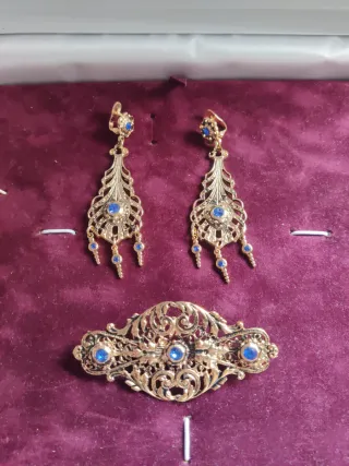 Conjunto Baturra Pendientes y Broche baturra