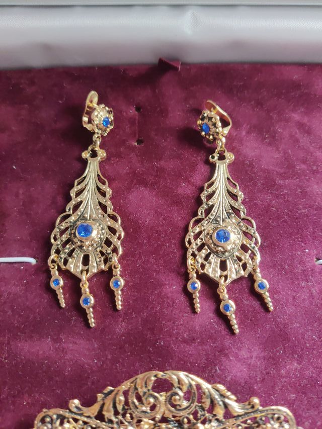 Conjunto Baturra Pendientes y Broche baturra