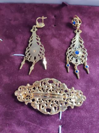 Conjunto Baturra Pendientes y Broche baturra