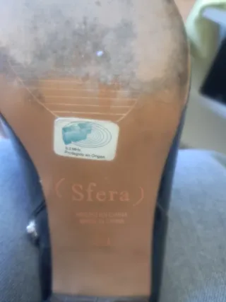 Botines negros efecto piel cocodrilo