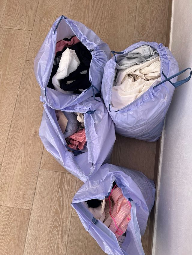 Ropa algunas de ellas sin estrenar Talla S/XS