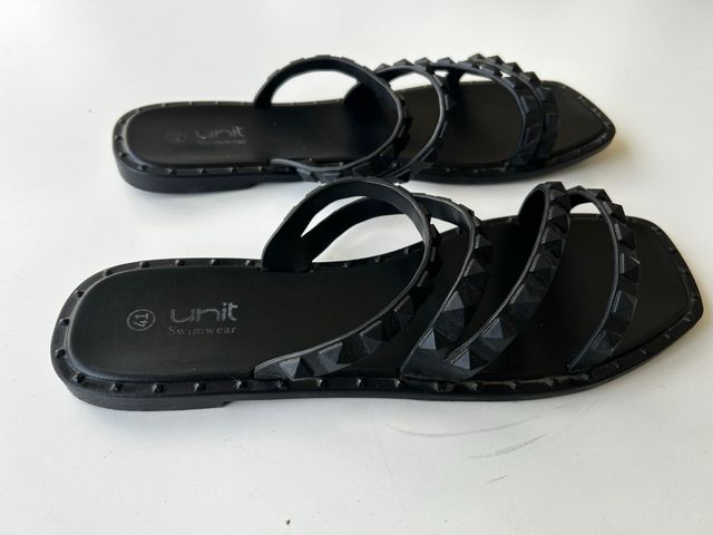 Sandalias planas negras Unit Swimwear talla 41