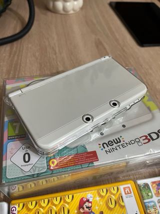 Nintendo 3DS Blanca + 15 Juegos