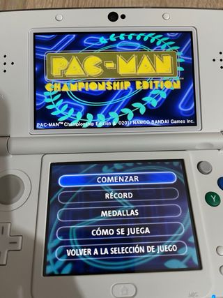 Nintendo 3DS Blanca + 15 Juegos