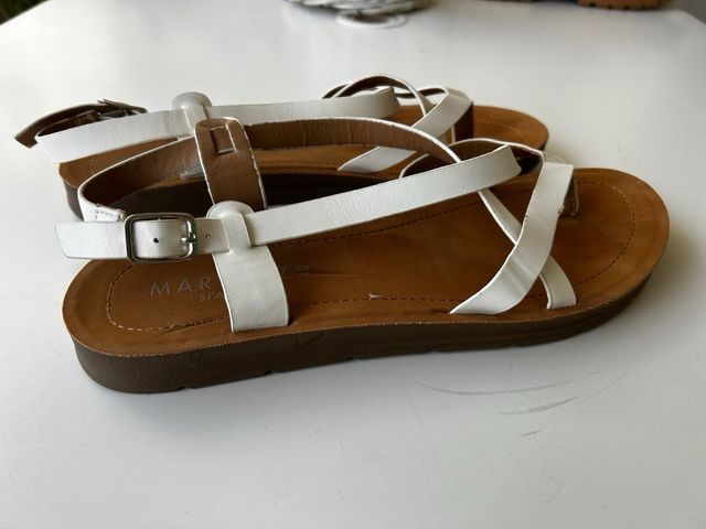 Sandalias planas blancas mujer
