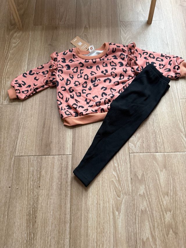 Conjunto bebé niña estampado leopardo