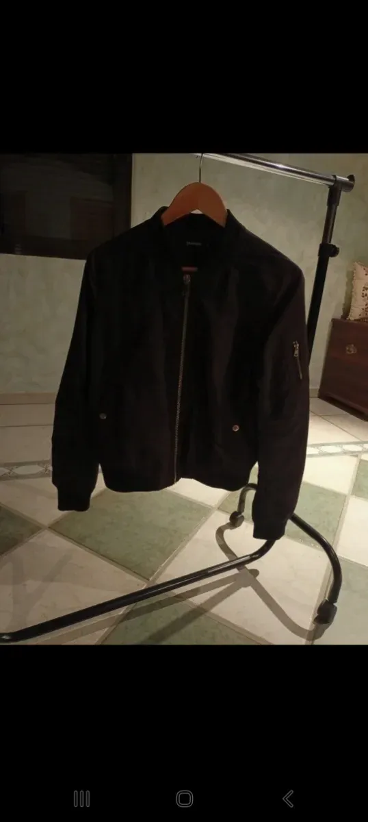 Chaqueta bomber negra