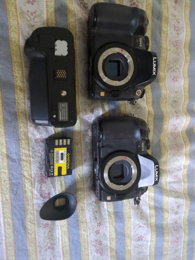 2x Panasonic Lumix GH3 Fotocamere