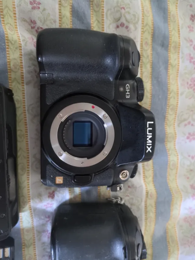 2x Panasonic Lumix GH3 Fotocamere