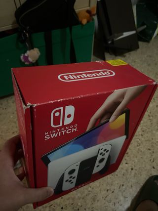 Nintendo Switch OLED Blanca y Negra